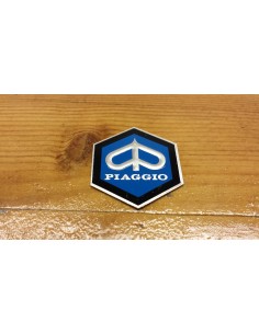 Anagrama hexagono piaggio frontal adhesivo 31mm -VESPA PK y otros